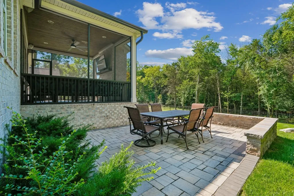 1610 Stewarts Ferry Pike Hermitage TN 37076