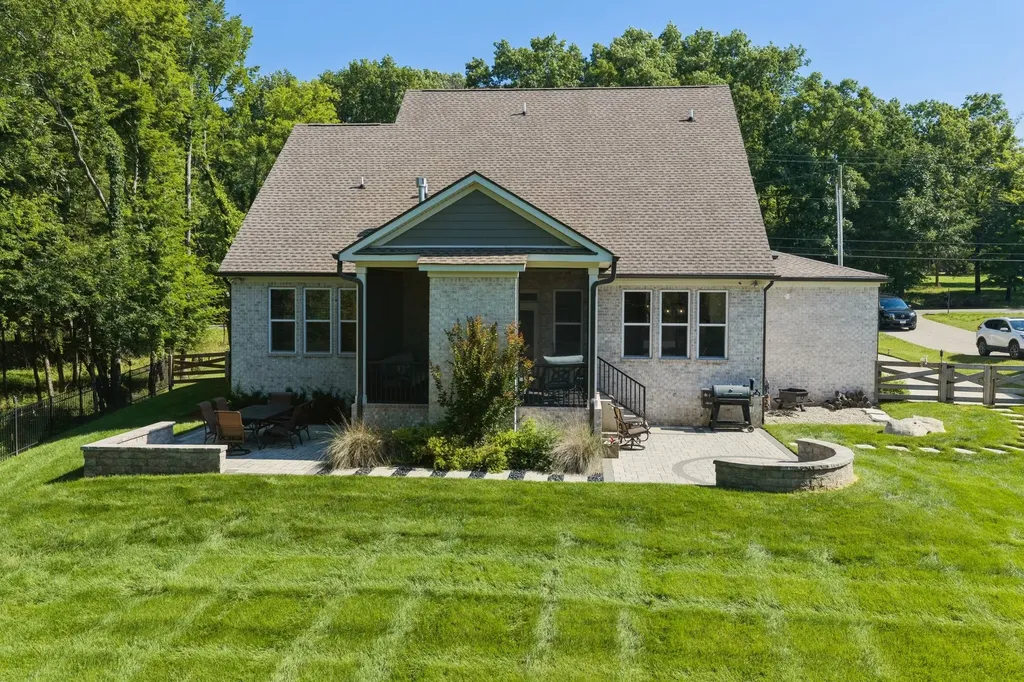 1610 Stewarts Ferry Pike Hermitage TN 37076