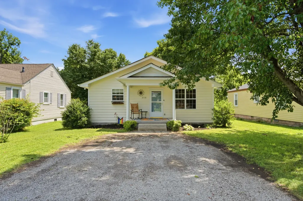208 East Avenue Goodlettsville TN 37072