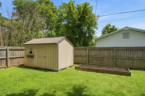 208 East Avenue Goodlettsville TN 37072