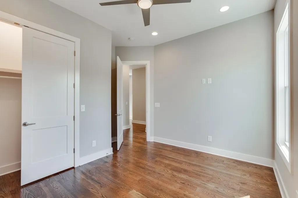 525 31st Ave, N Nashville TN 37209
