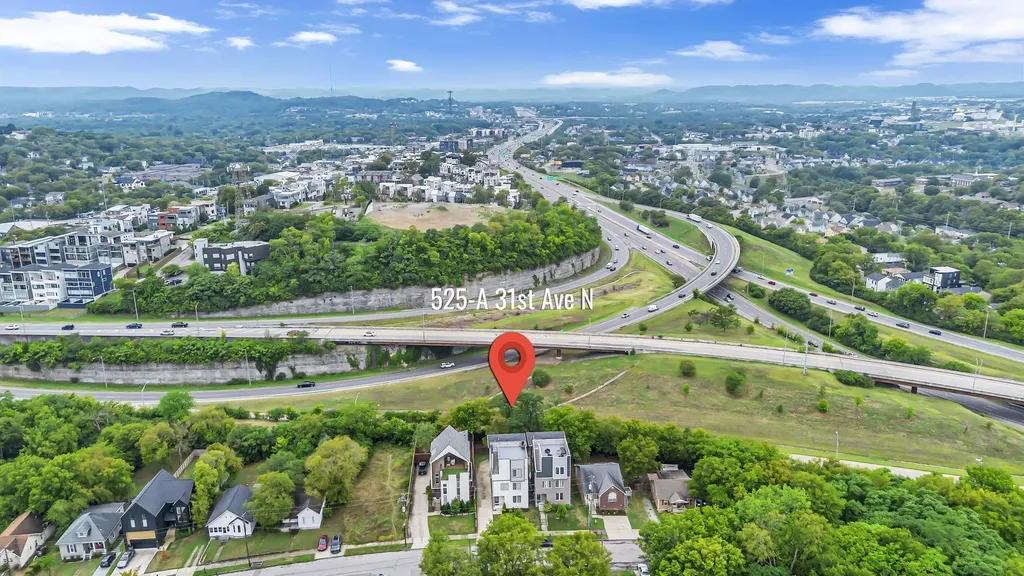 525 31st Ave, N Nashville TN 37209