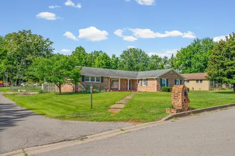 2154 N Meadow Drive Clarksville TN 37043