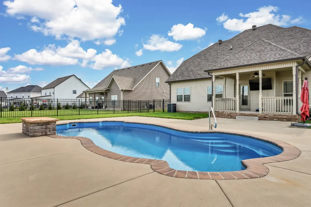 1850 Shield Drive Clarksville TN 37043