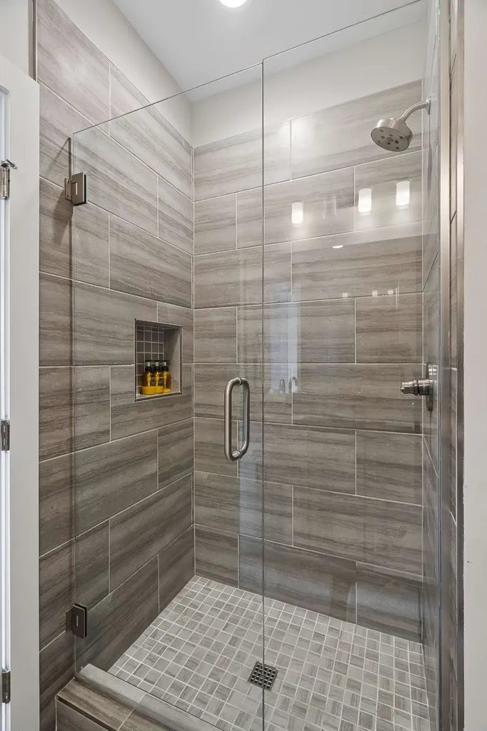 68 Fern Avenue Nashville TN 37207