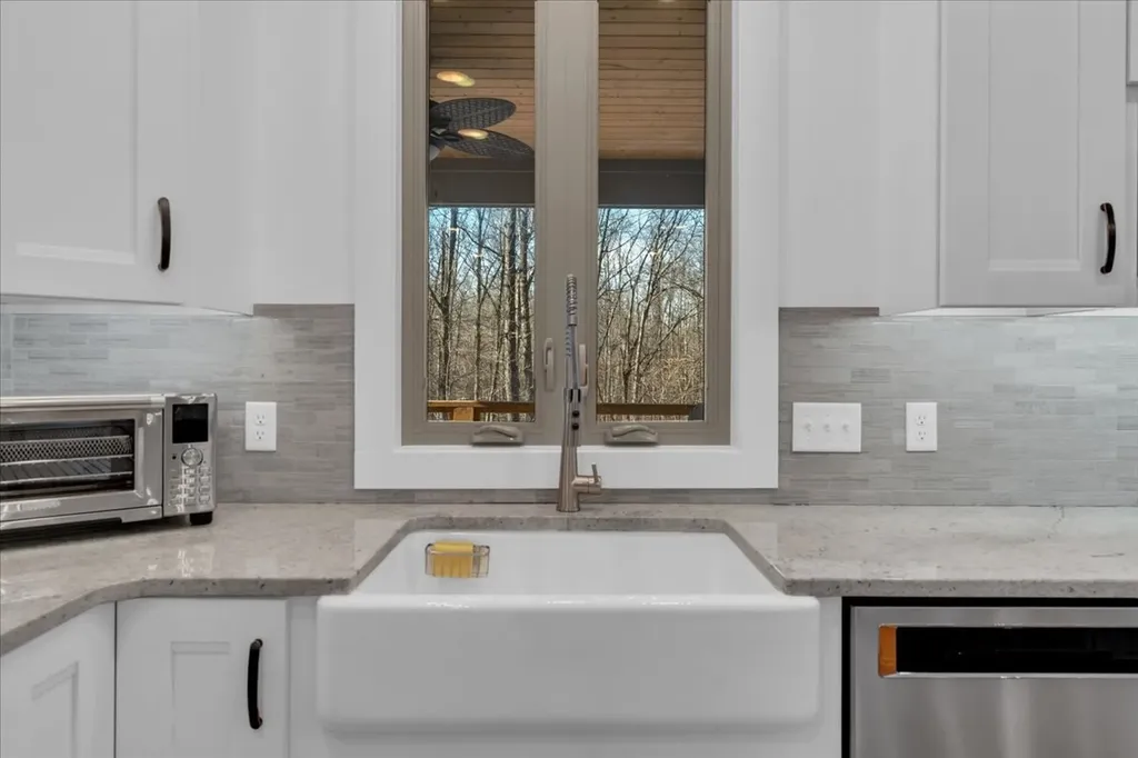 414 Watercolor Drive Sparta TN 38583