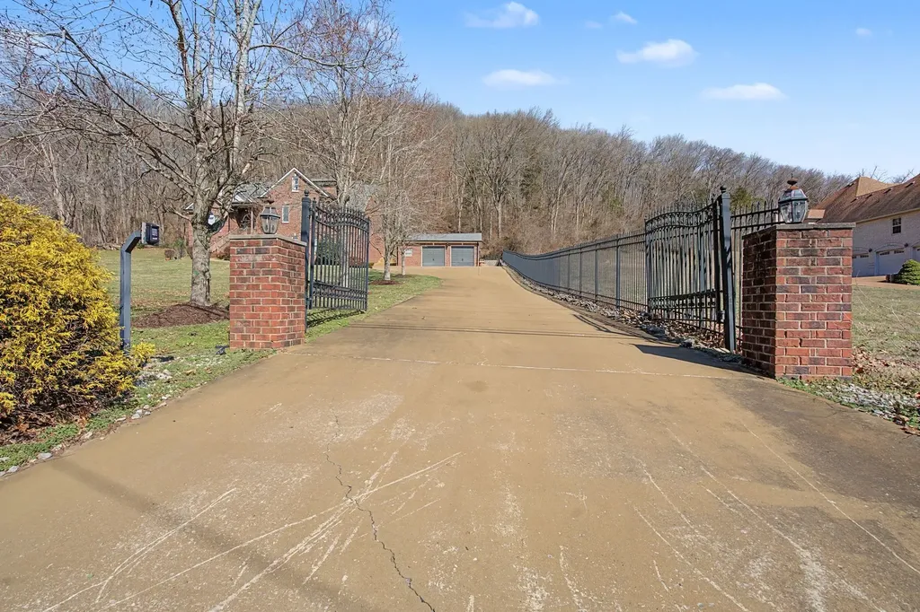 4952 Clarksville Highway Whites Creek TN 37189