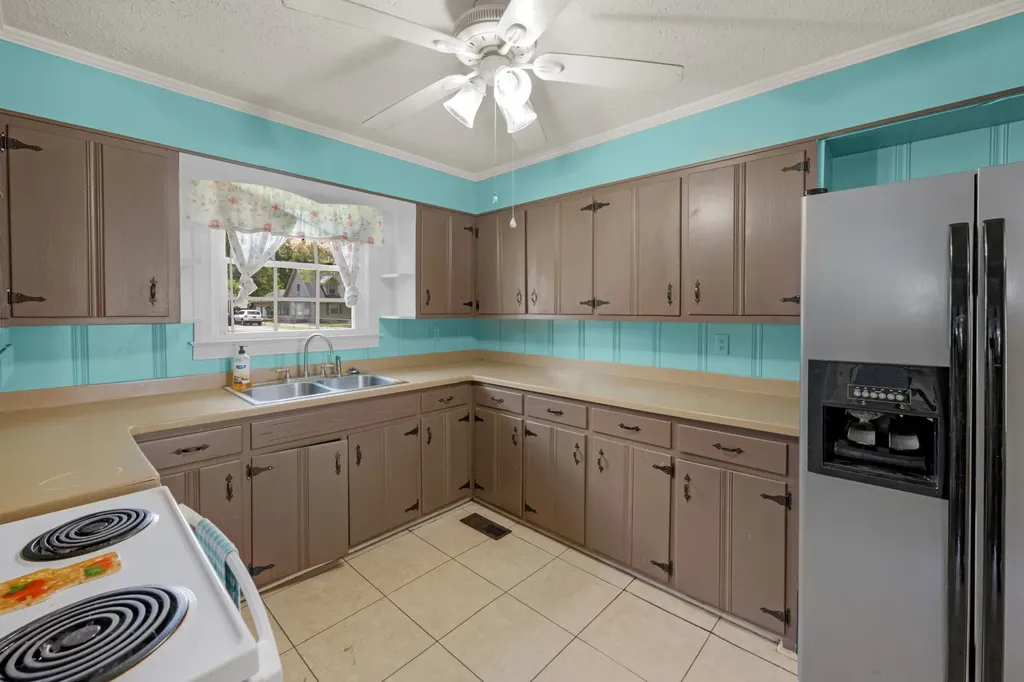 813 W Spring Street Lebanon TN 37087
