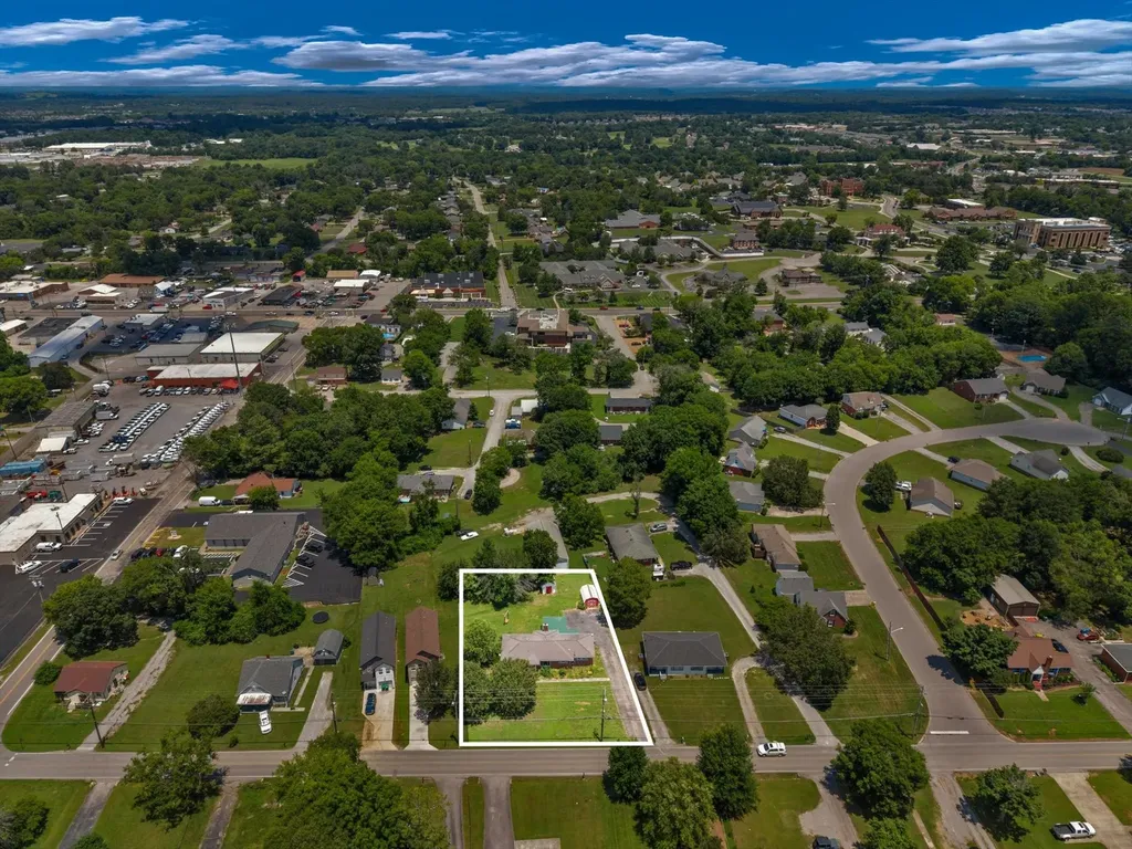 813 W Spring Street Lebanon TN 37087