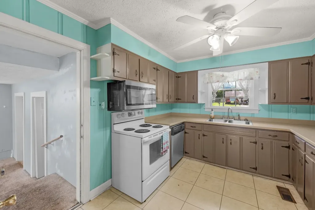 813 W Spring Street Lebanon TN 37087