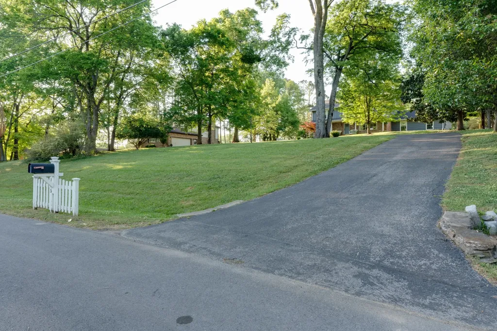 105 Trout Valley Drive Hendersonville TN 37075