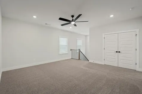 812 Hillock Trace Lebanon TN 37087