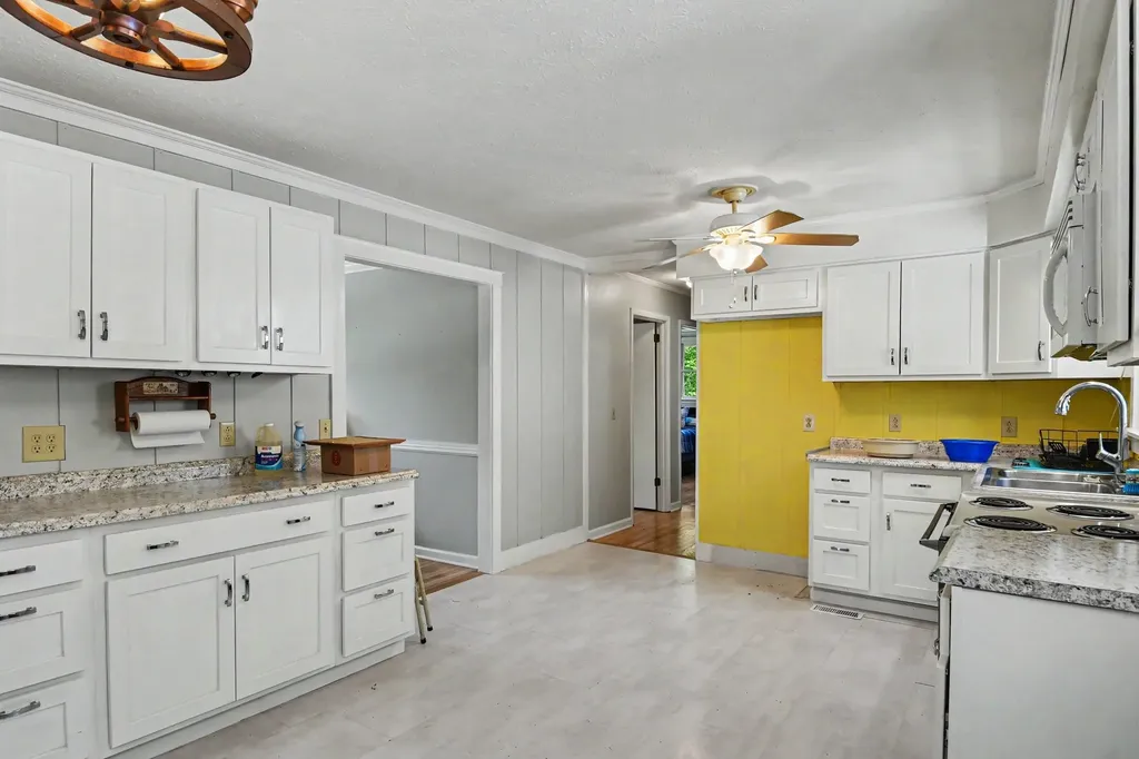 8008 Bonnafair Drive Hermitage TN 37076
