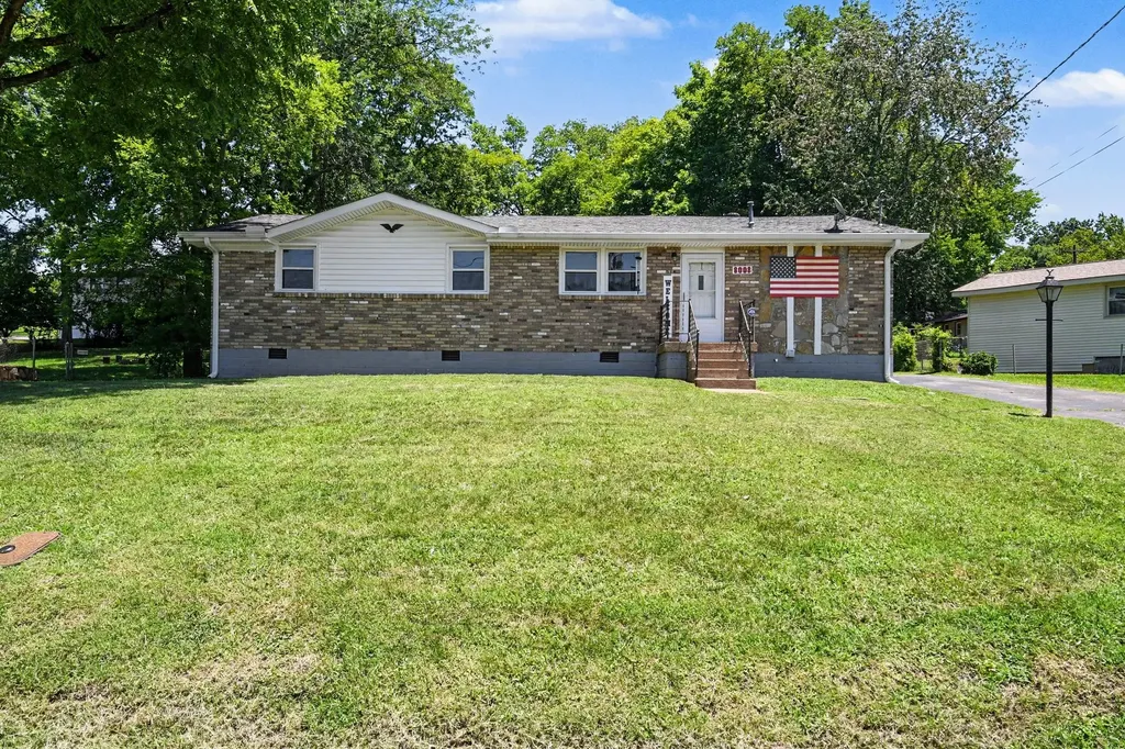 8008 Bonnafair Drive Hermitage TN 37076
