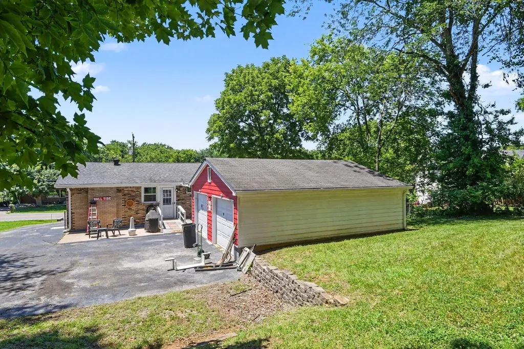 8008 Bonnafair Drive Hermitage TN 37076