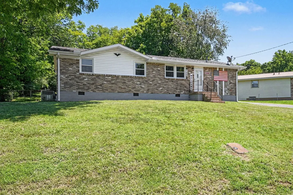 8008 Bonnafair Drive Hermitage TN 37076