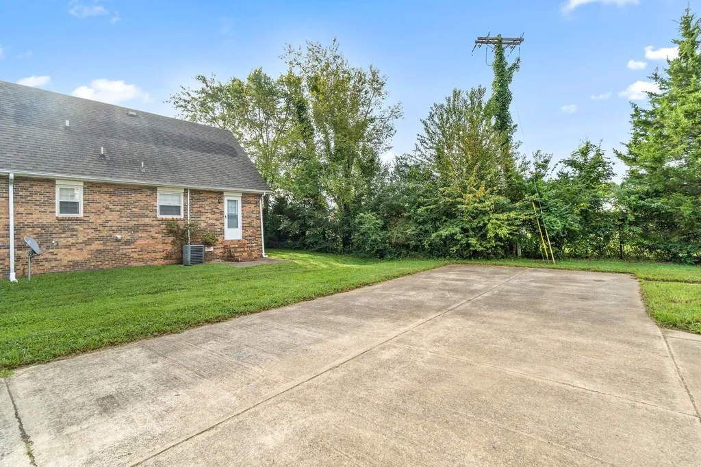 177 Harrier Court Clarksville TN 37042