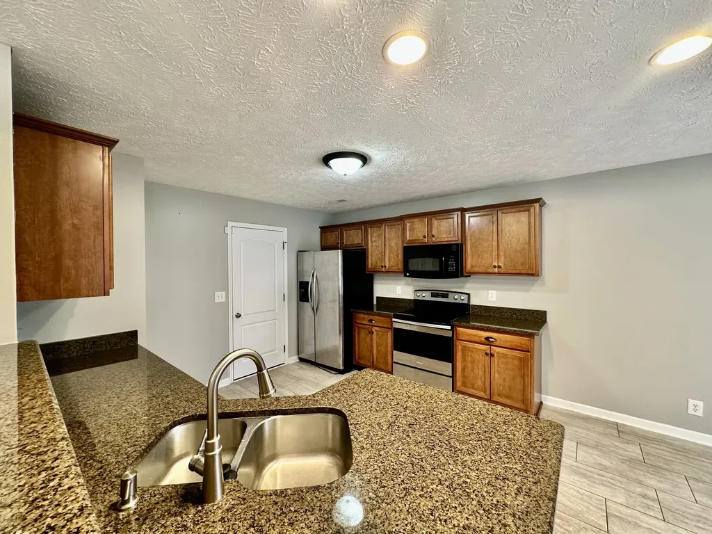 942 Cobbler Drive Clarksville TN 37040