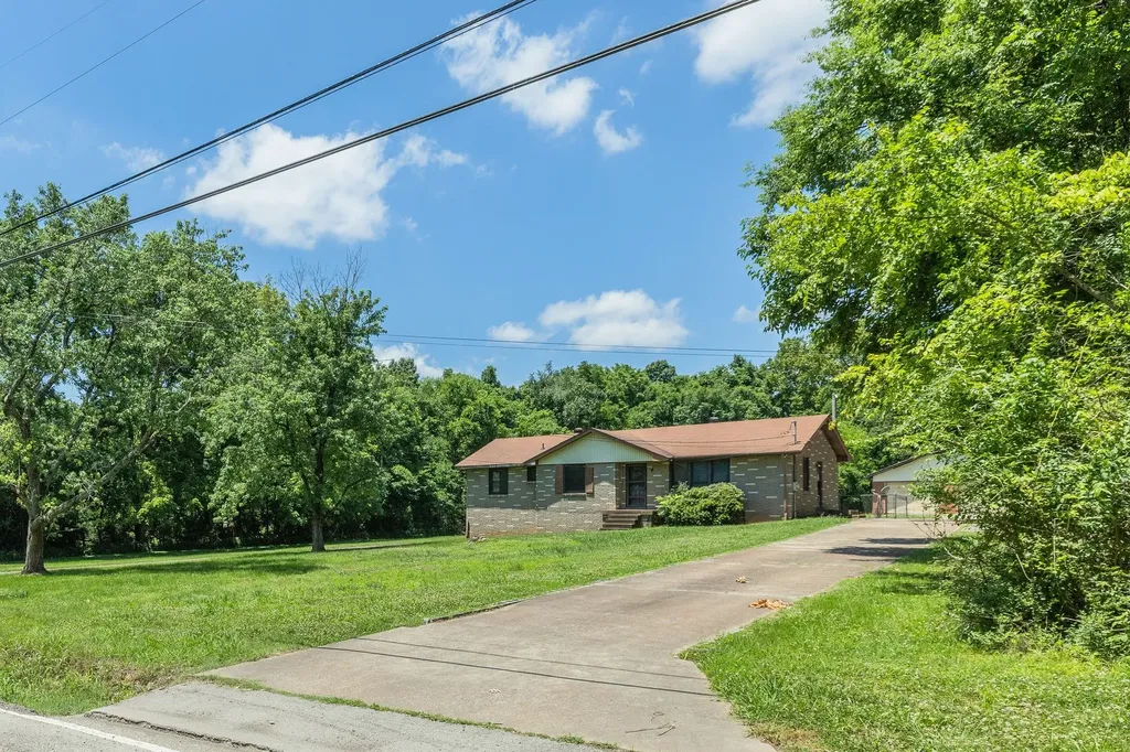2624 Couchville Pike Nashville TN 37217