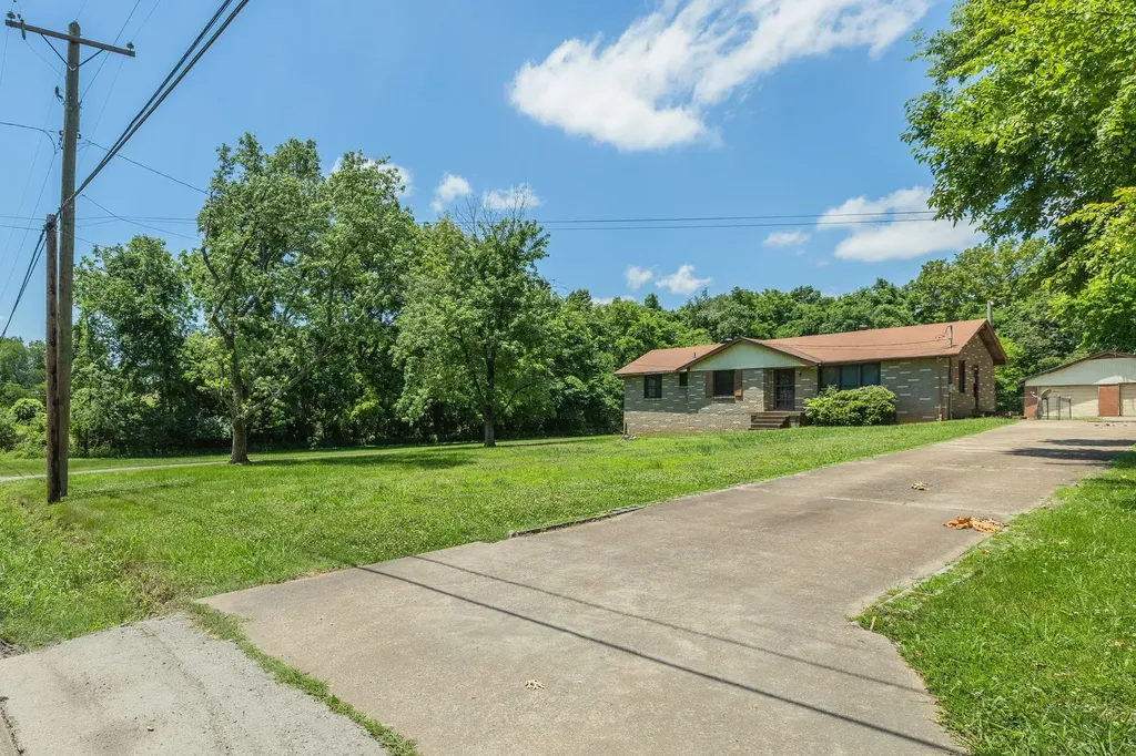 2624 Couchville Pike Nashville TN 37217