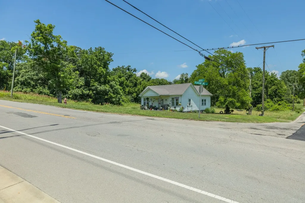 2624 Couchville Pike Nashville TN 37217