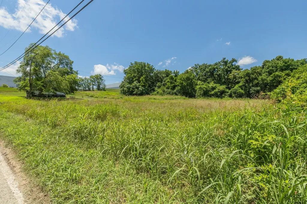 2624 Couchville Pike Nashville TN 37217