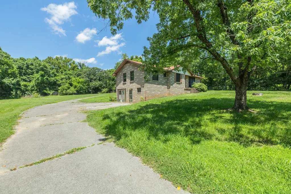 2624 Couchville Pike Nashville TN 37217