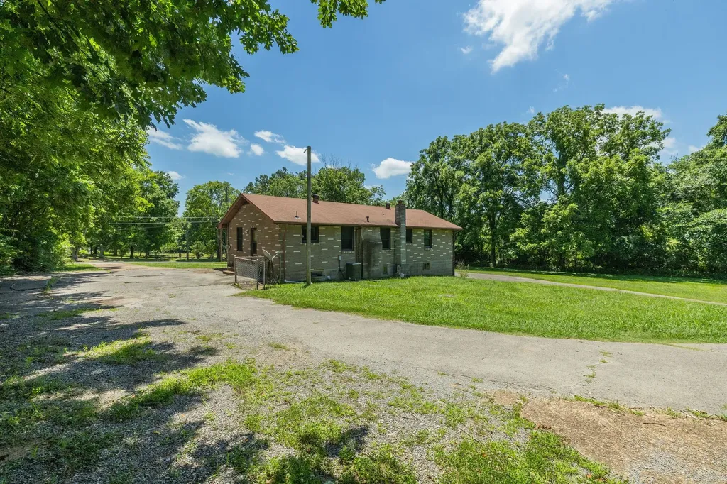 2624 Couchville Pike Nashville TN 37217