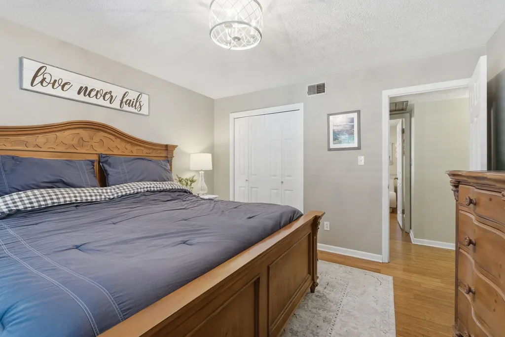 1170 Liberty Road Charlotte TN 37036