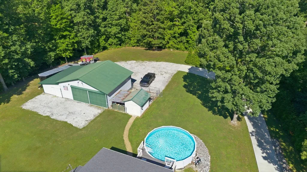1170 Liberty Road Charlotte TN 37036