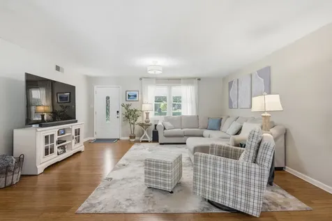1170 Liberty Road Charlotte TN 37036
