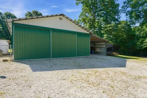 1170 Liberty Road Charlotte TN 37036