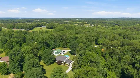 1170 Liberty Road Charlotte TN 37036