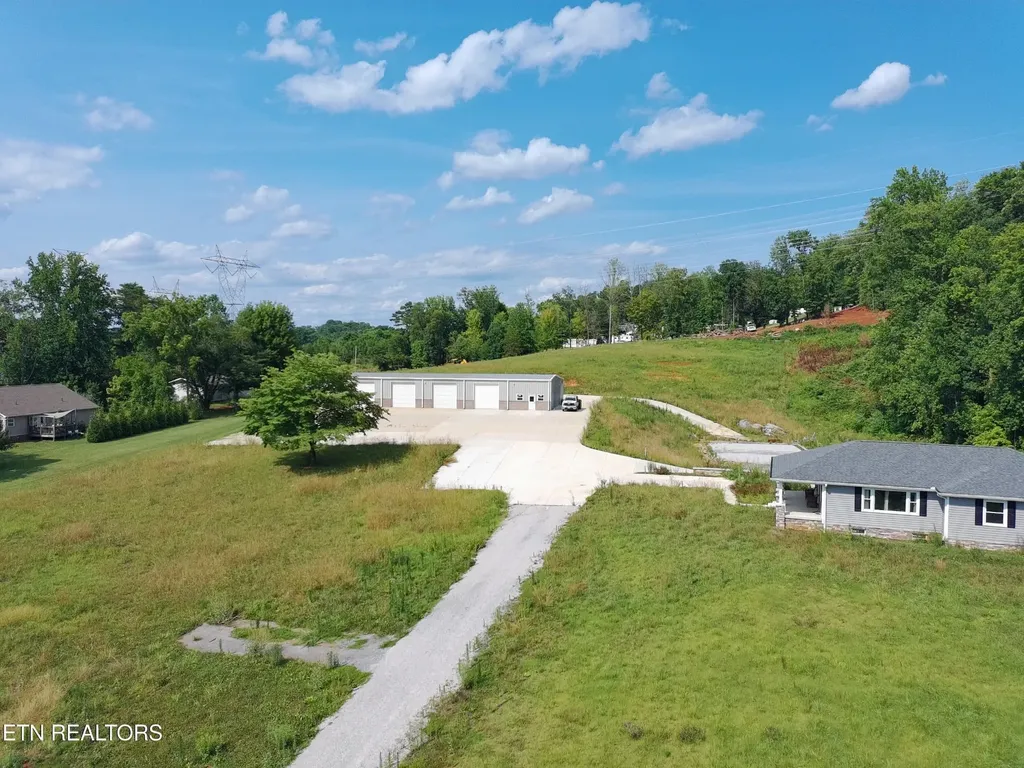 2662 Louisville Road Maryville TN 37801