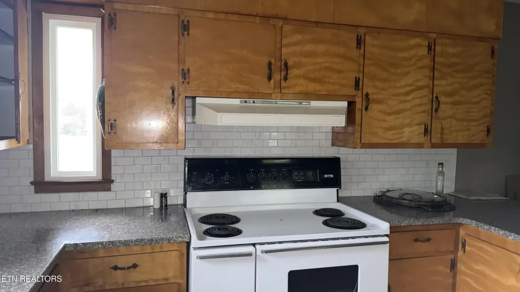 2662 Louisville Road Maryville TN 37801