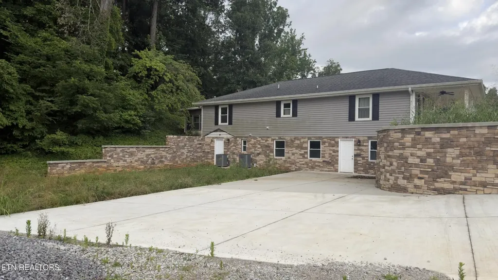 2662 Louisville Road Maryville TN 37801