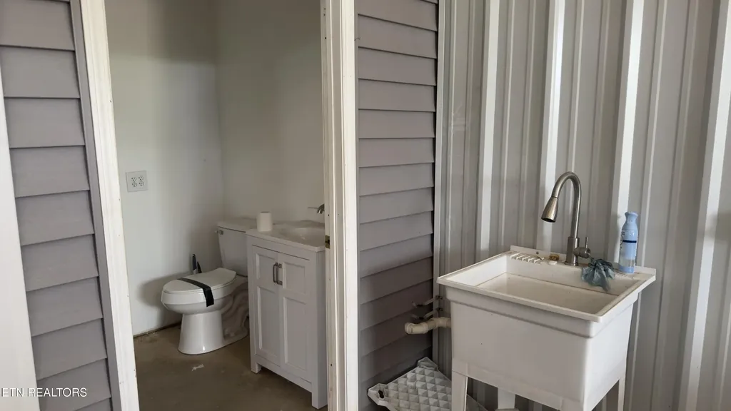2662 Louisville Road Maryville TN 37801