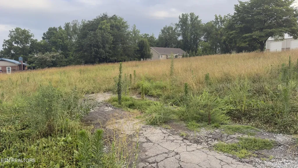 2662 Louisville Road Maryville TN 37801