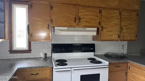 2662 Louisville Road Maryville TN 37801