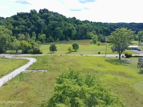 2662 Louisville Road Maryville TN 37801