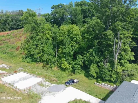 2662 Louisville Road Maryville TN 37801
