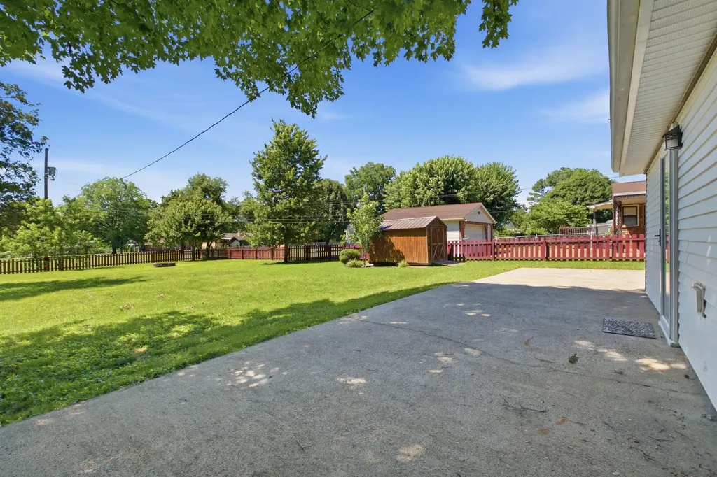 616 Hyde Park Avenue Gallatin TN 37066