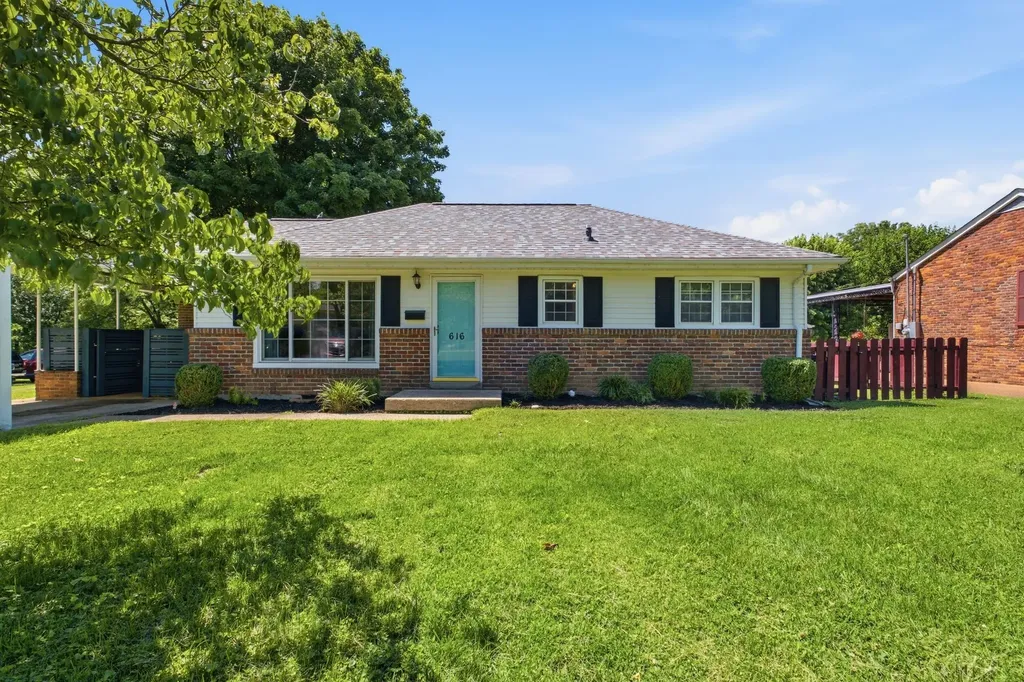 616 Hyde Park Avenue Gallatin TN 37066