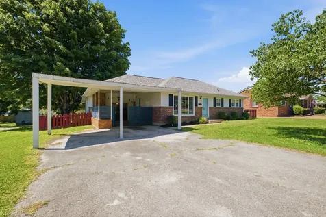 616 Hyde Park Avenue Gallatin TN 37066