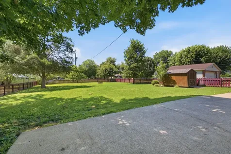 616 Hyde Park Avenue Gallatin TN 37066