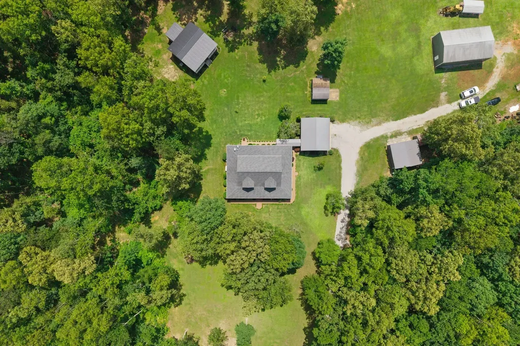 139 Limestone Road Elora TN 37328
