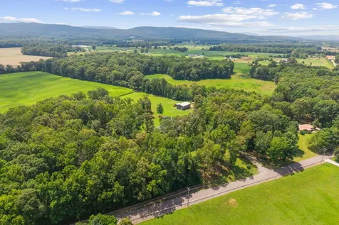 139 Limestone Road Elora TN 37328