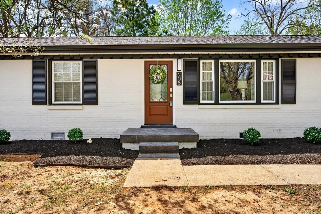 208 Forest Hills Drive Clarksville TN 37040