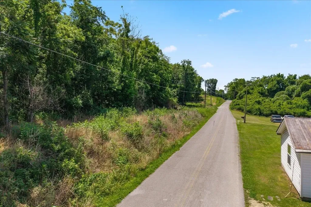 2324 Hinch Street Spring City TN 37381