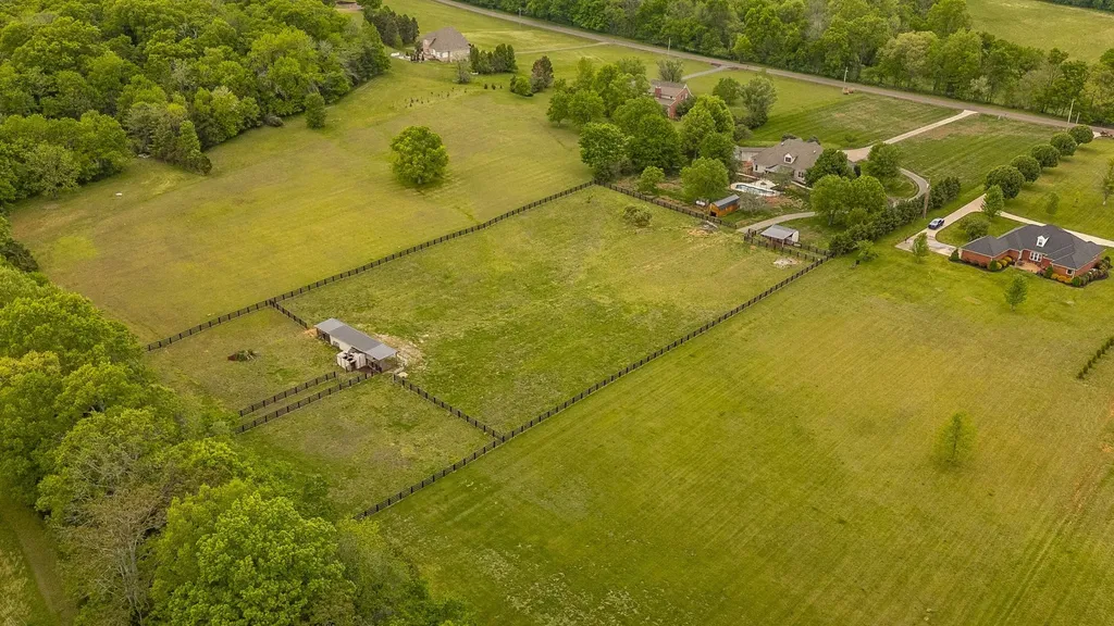 1205 Sequoya Trail Columbia TN 38401